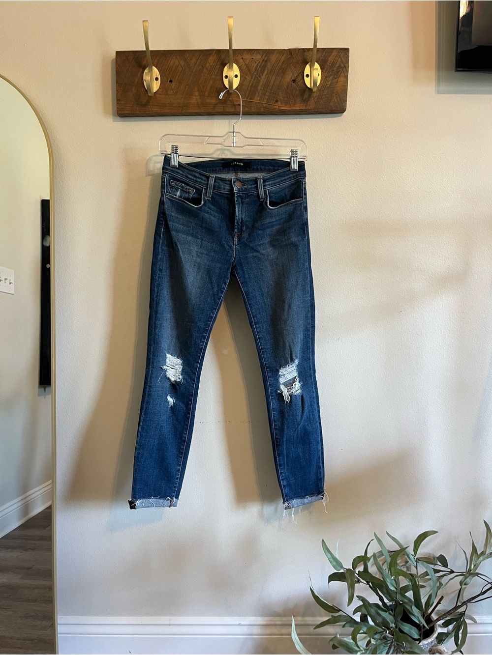 J Brand Skinny Jeans in Dark Blue Denim